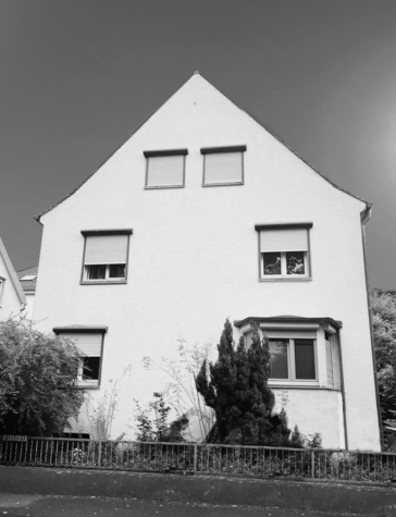Mehrfamilien-Stadthaus mit 3 Wohnungen und Balkon in Ludwigsburg, 71636 Ludwigsburg, Mehrfamilienhaus