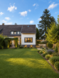 Doppelhaushälfte-KI generierte Darstellung - Doppelhaushälfte mit traumhaftem Garten und Garage in Isernhagen Süd
