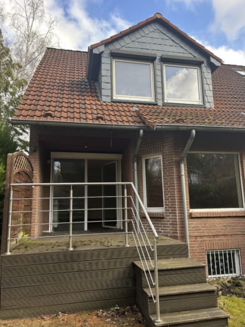 Familienfreundliches Reihenendhaus mit Garten und Garage in Bemerode, 30539 Hannover, Reihenendhaus