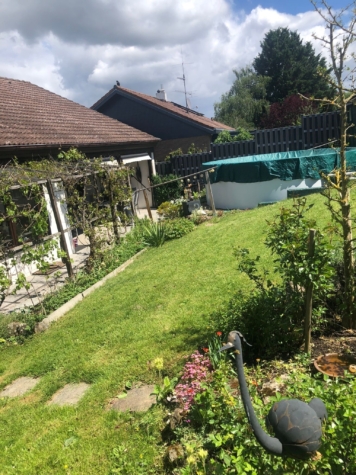 Einfamilienhaus mit Souterrain in Vaihingen an der Enz-direkt an der Natur, 71634 Ludwigsburg, Einfamilienhaus