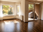Wohnzimmer - Bemerode-Reihenendhaus mit sonnigem Garten, vollunterkellert und mit Garage